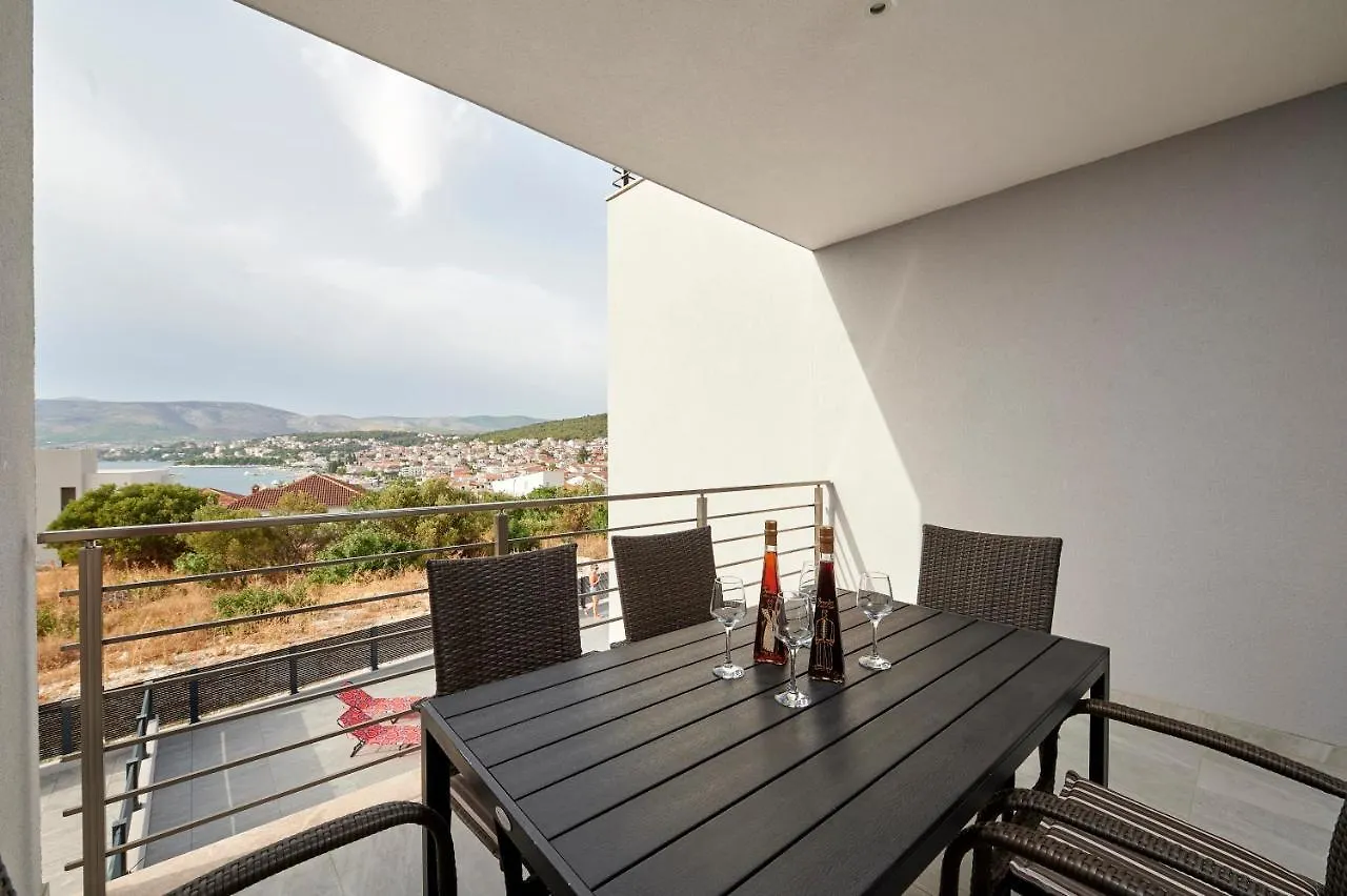 Apartment Gaby 3 Trogir 0*,