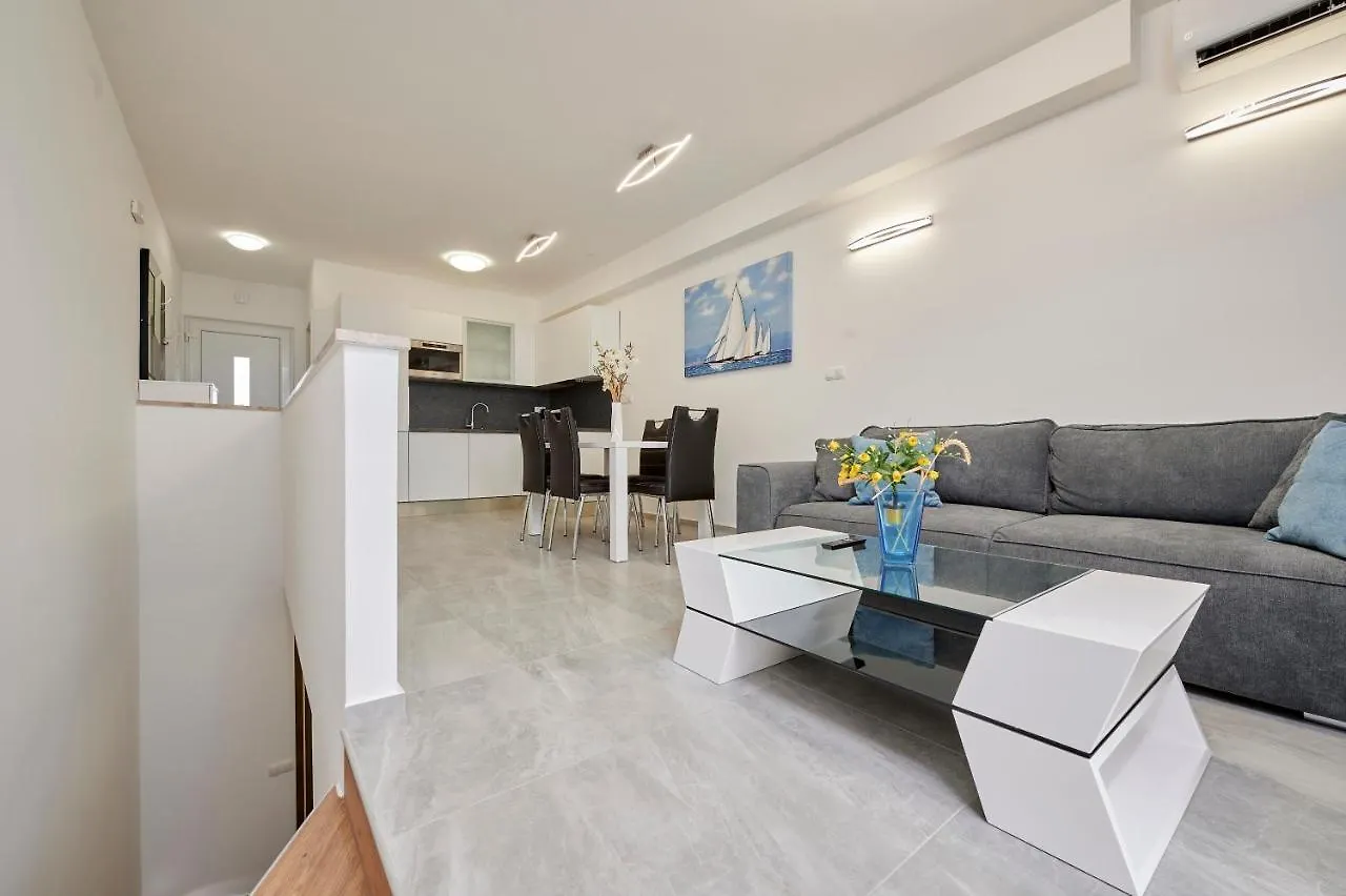 Apartment Gaby 3 Trogir